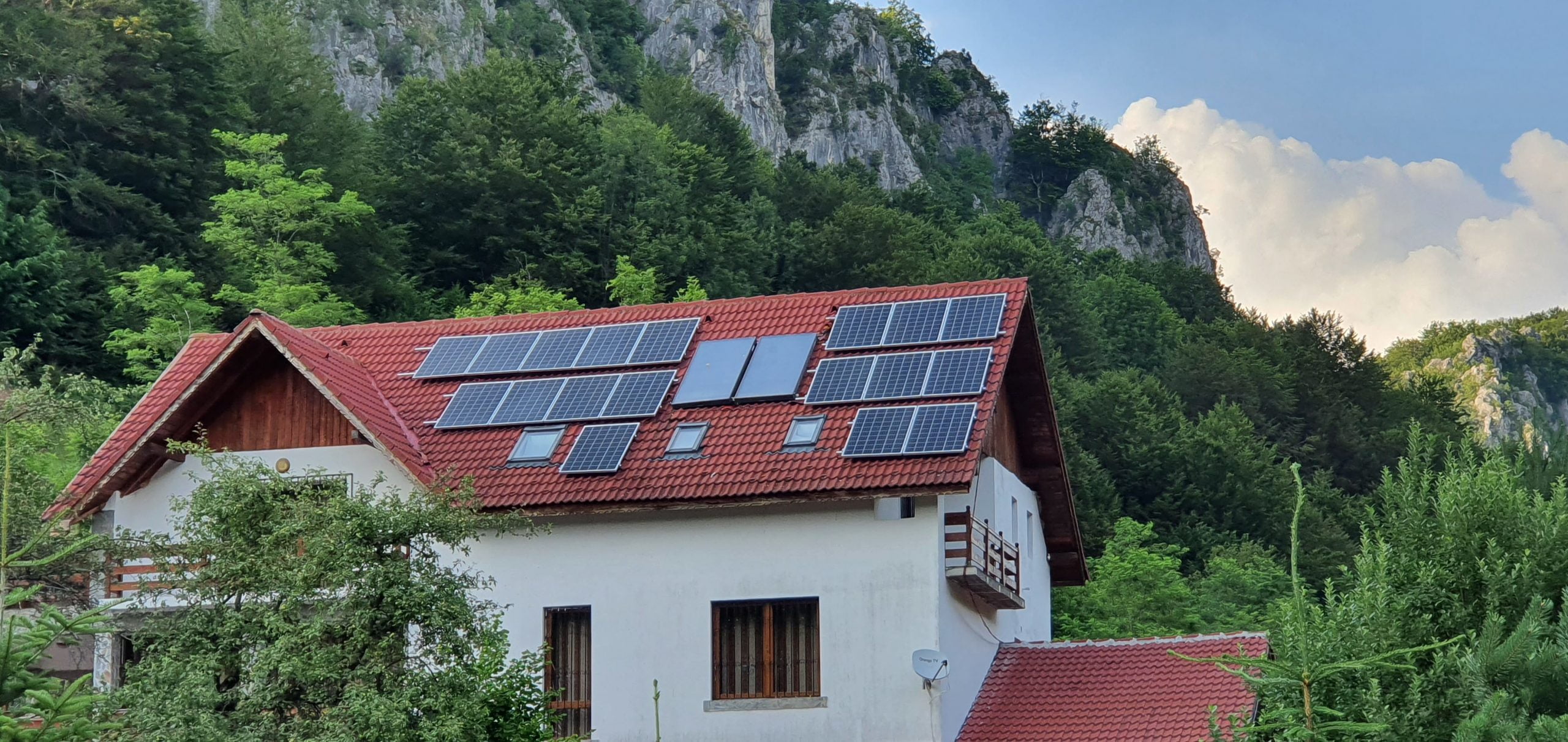 1panouri-fotovoltaice-20