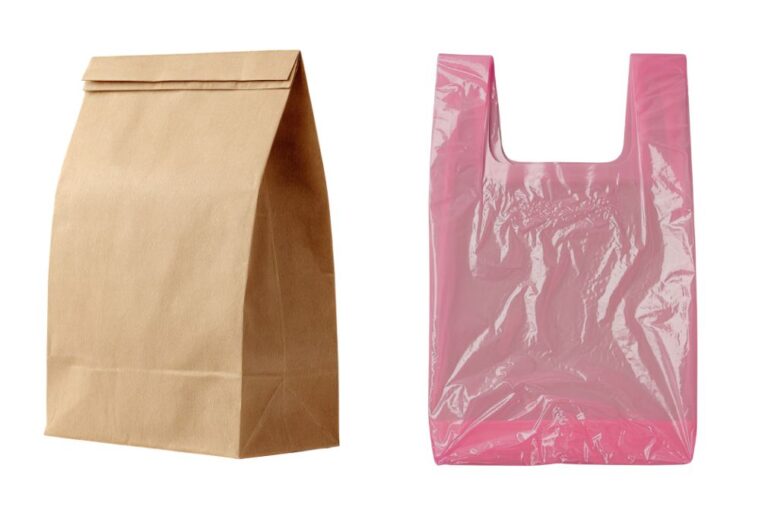 Pungi de hârtie sau pungi din plastic ce alegi pentru o imagine mai bună a afacerii