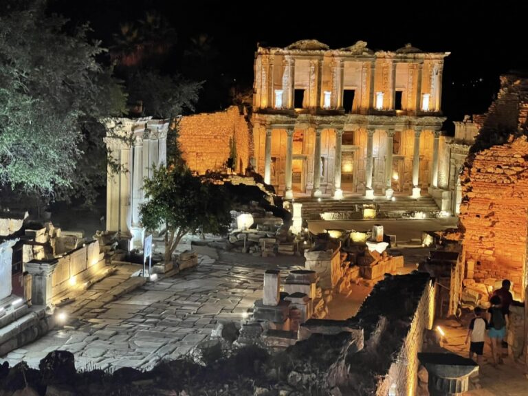 7-İzmir Ephesus Ancient City Night Museum